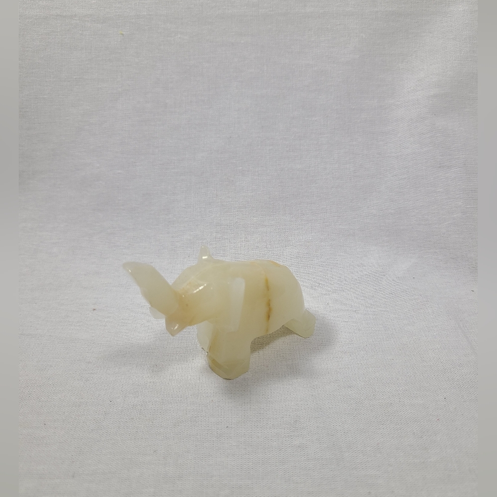 Small Elephant White Quartz Marble Figurine Sculpture Figurine